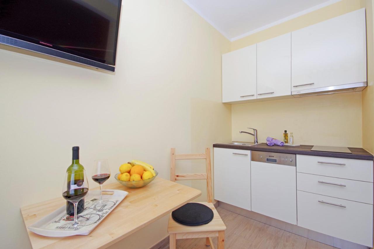 Apartment Laura プリヴラカ エクステリア 写真